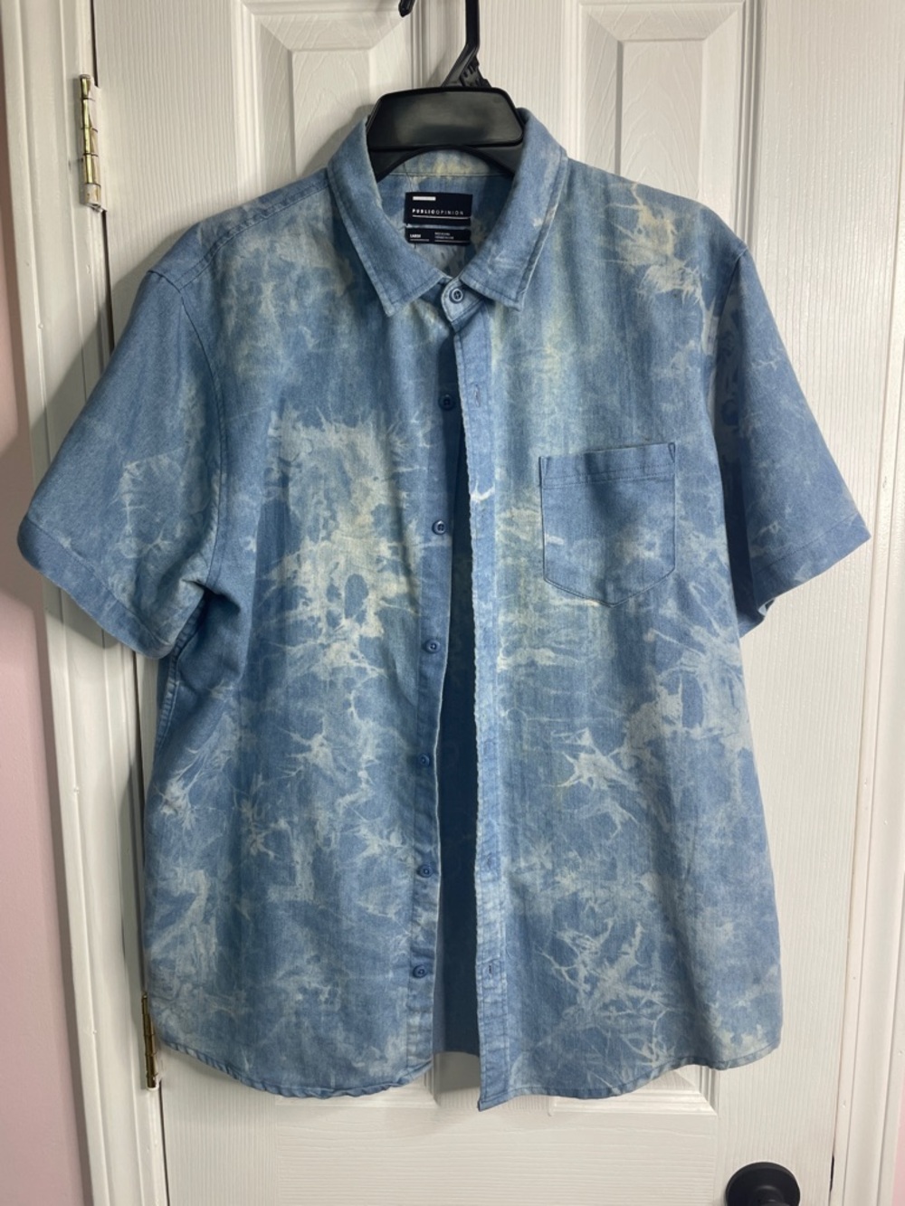 Short-Sleeve Tie-Dye look Blue Button-Up Shirt. Large. Public opinion brand.